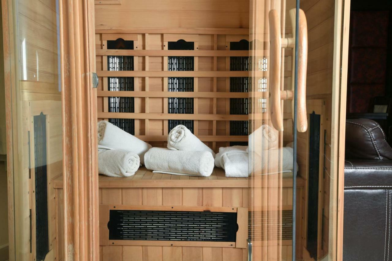 Hollywood Inn Boutique Hotel Джуния Экстерьер фото